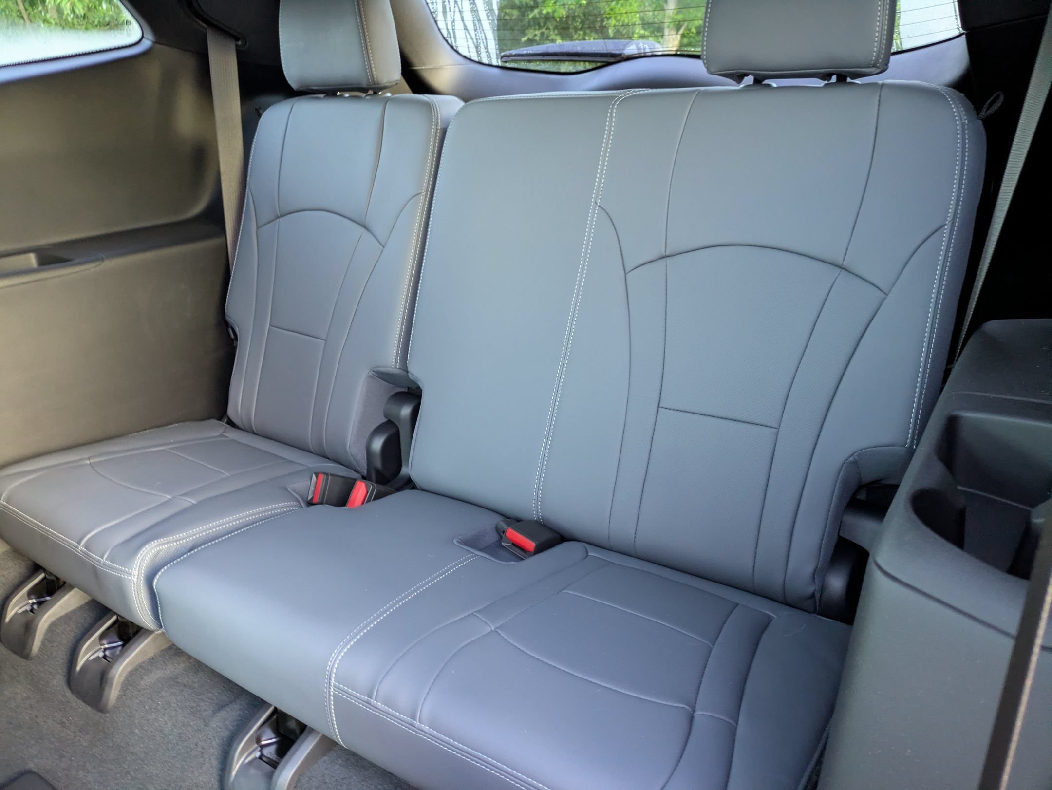 Used 2024 Buick Enclave Essence w/ Experience Buick Package AWD/4WD image 30