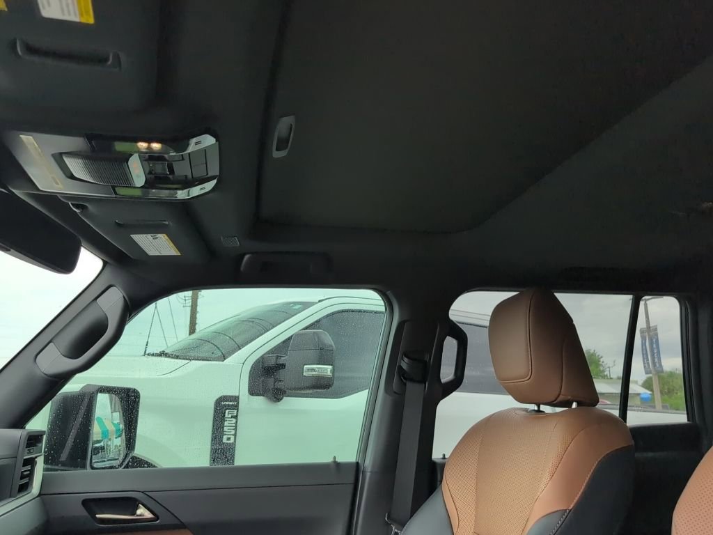 Used 2025 Lexus GX 550 w/ Cold Area Package AWD/4WD image 9