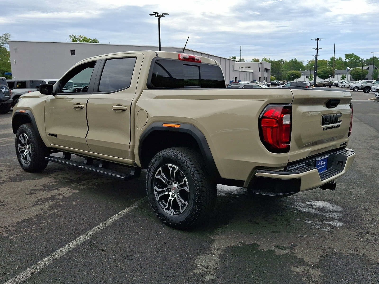 Used 2024 GMC Canyon AT4 AWD/4WD image 5