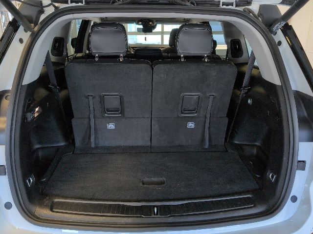 Used 2023 Jeep Grand Cherokee L Limited w/ Luxury Tech Group II AWD/4WD image 34