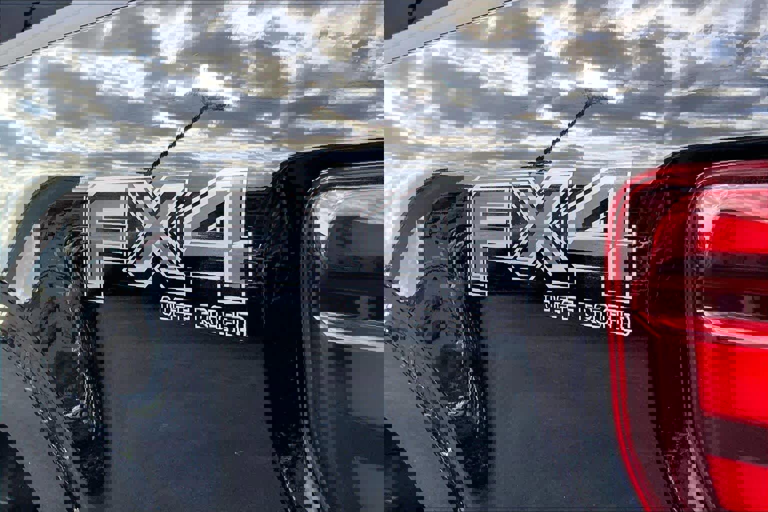 Certified 2024 Ford F150 Lariat w/ Bed Utility Package image 12