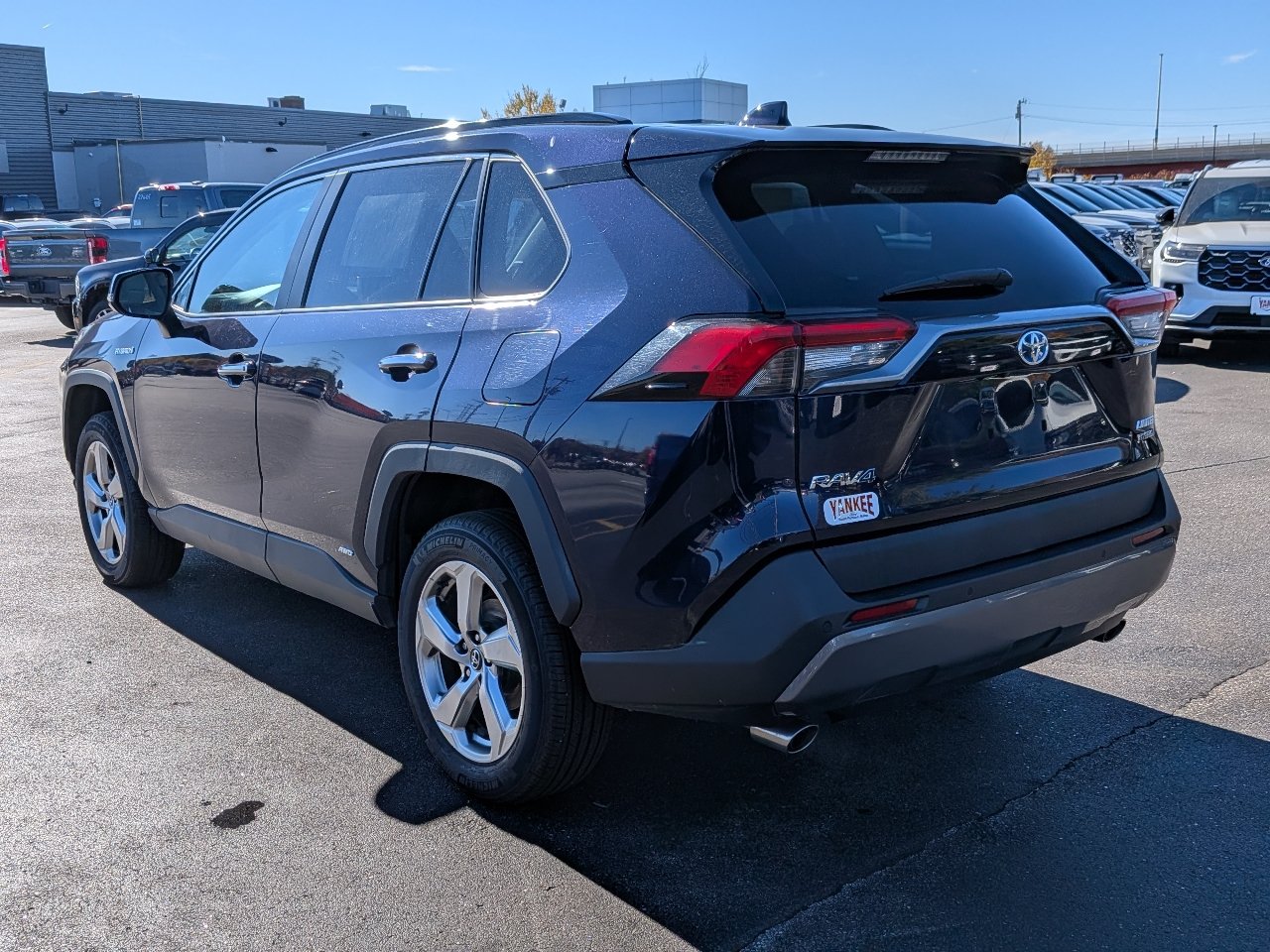 Used 2020 Toyota RAV4 Limited w/ Limited Grade Weather Package AWD/4WD image 6