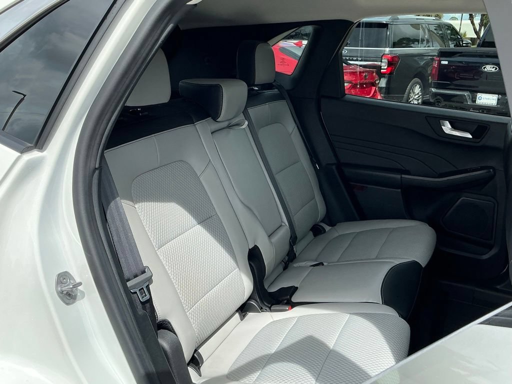 Certified 2023 Ford Escape SE FWD image 16