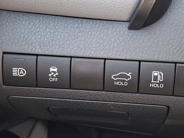 Used 2022 Toyota Camry LE image 24