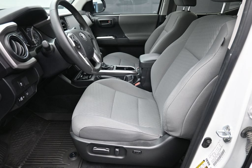 Used 2023 Toyota Tacoma SR5 w/ Technology Package AWD/4WD image 18