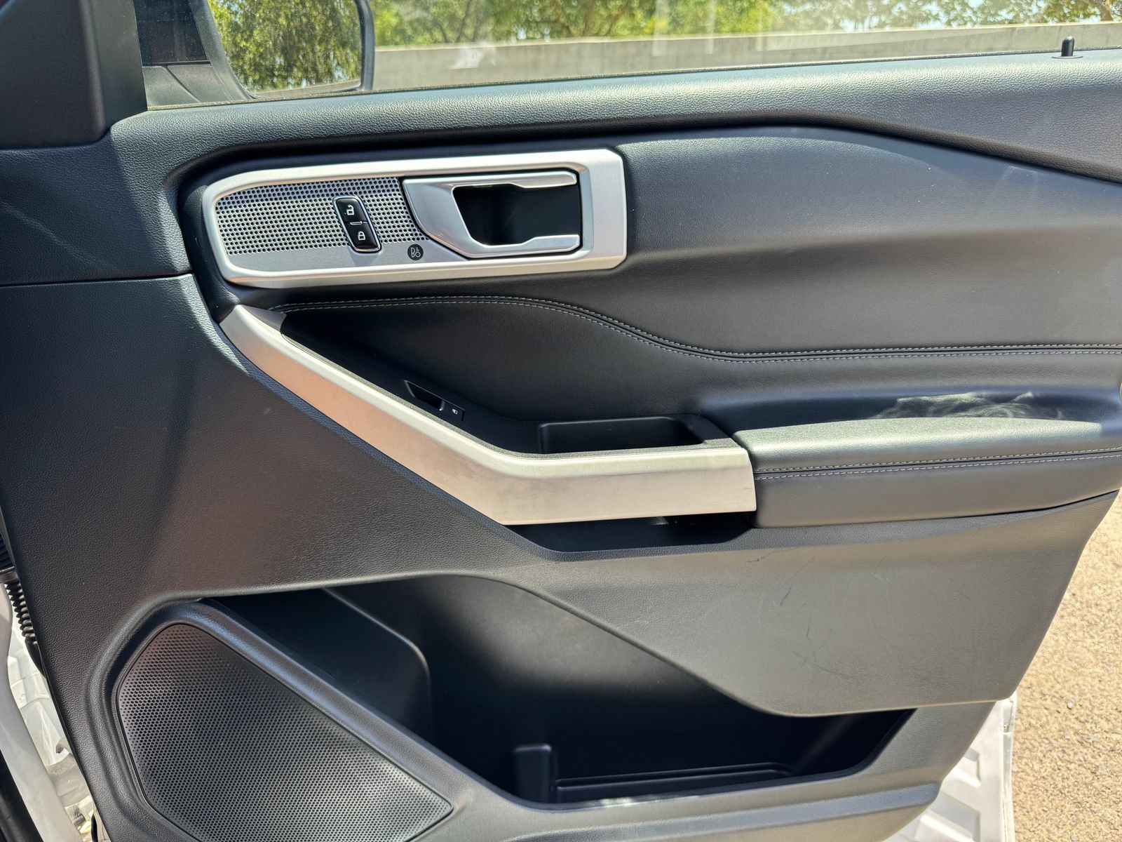 Certified 2023 Ford Explorer Limited RWD image 24