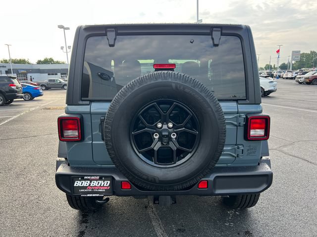 Used 2026 Jeep Wrangler Sport AWD/4WD image 6