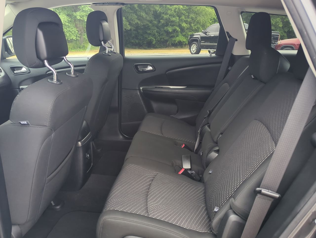 Used 2019 Dodge Journey SE w/ Connectivity Group FWD image 12