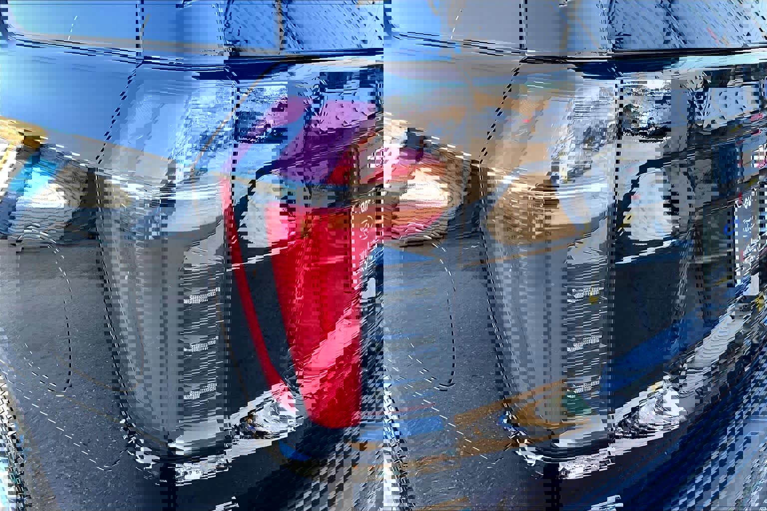 Used 2025 Chevrolet Tahoe LS image 27