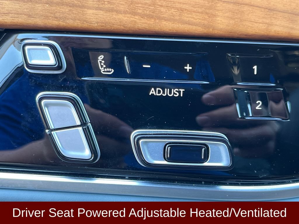 Used 2024 Jeep Grand Wagoneer Series III AWD/4WD image 39