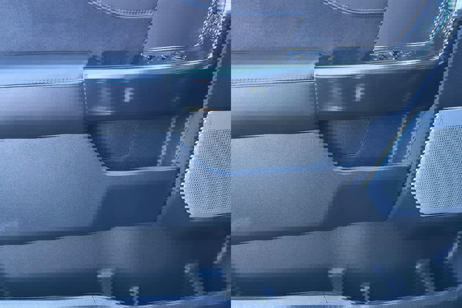 Certified 2025 Ford F150 Platinum w/ Equipment Group 702A High image 12