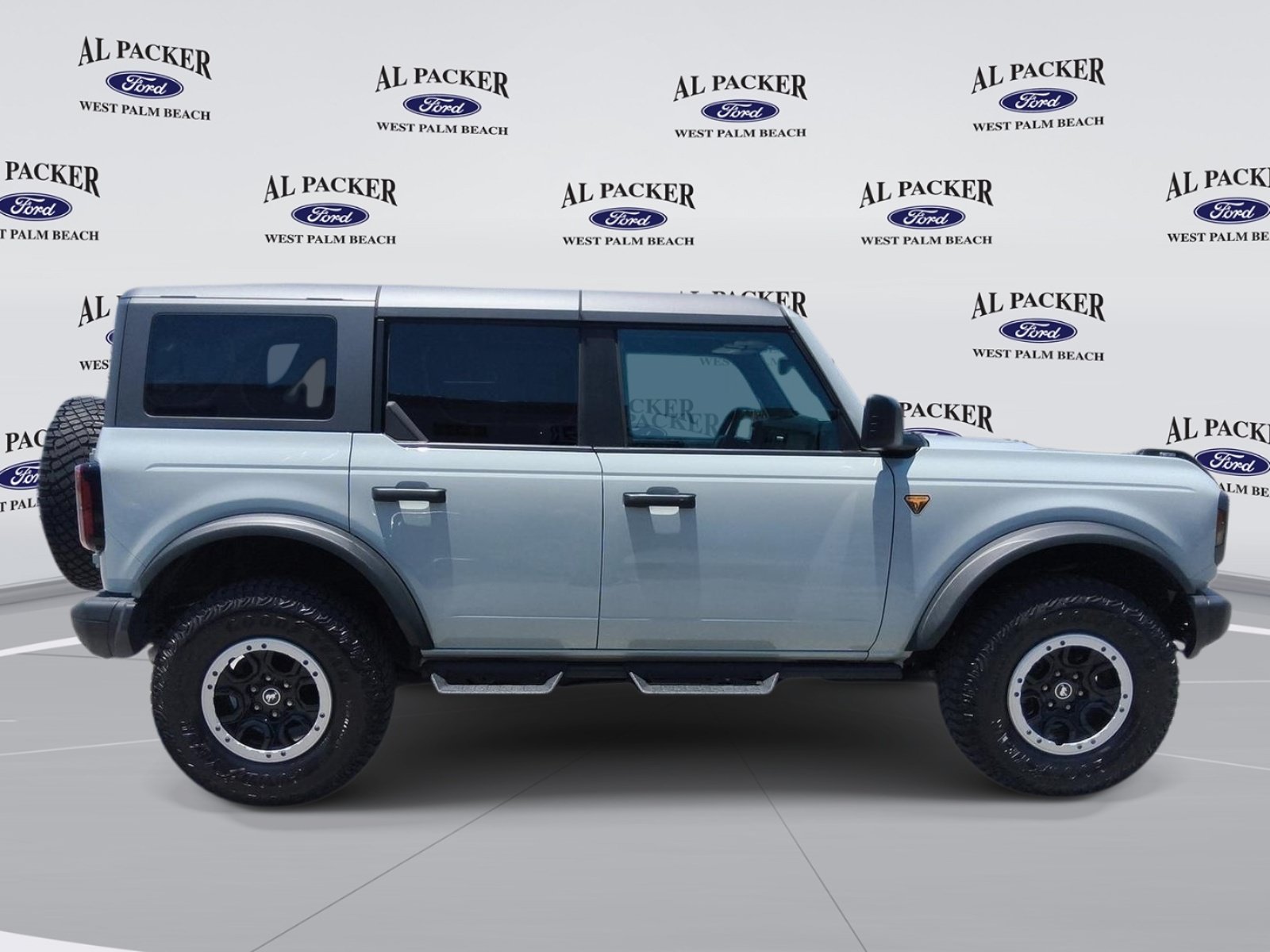 Certified 2023 Ford Bronco Badlands w/ Sasquatch Package AWD/4WD image 7