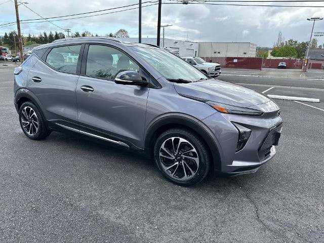 Used 2023 Chevrolet Bolt EUV Premier w/ Sun & Sound Package image 8