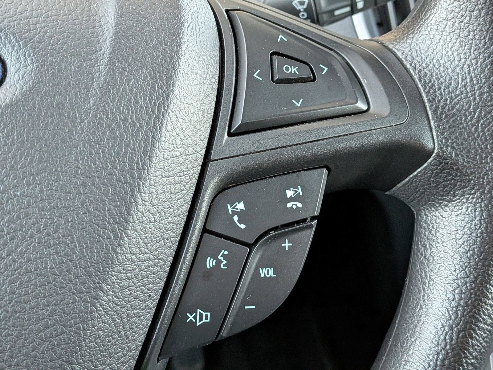 Certified 2024 Ford Edge SE w/ Black Appearance Package image 28