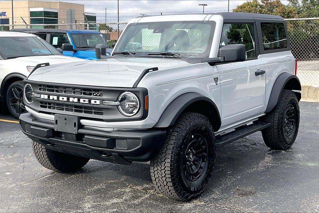 Certified 2026 Ford Bronco 2-Door w/ Sasquatch Package AWD/4WD image 11