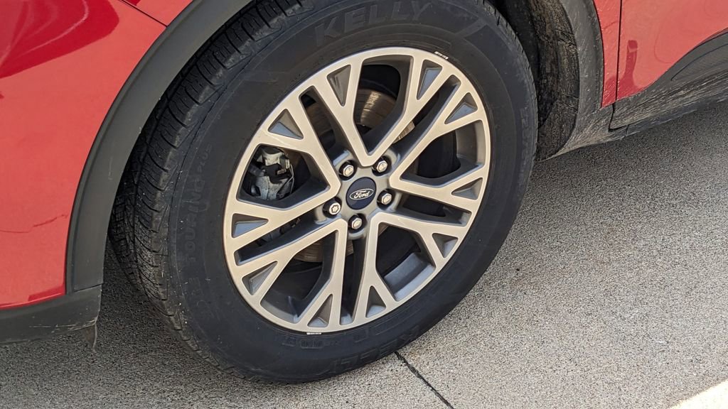 Certified 2022 Ford Escape SEL FWD image 10