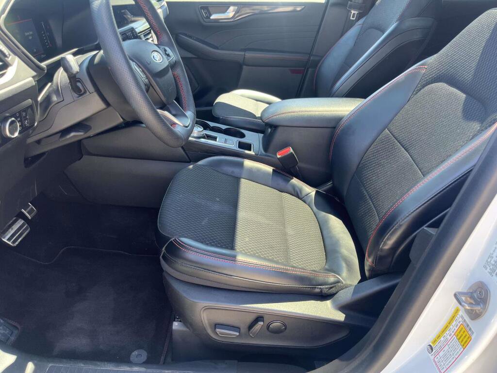 Certified 2023 Ford Escape ST-Line w/ Tech Pack #1 AWD/4WD image 16