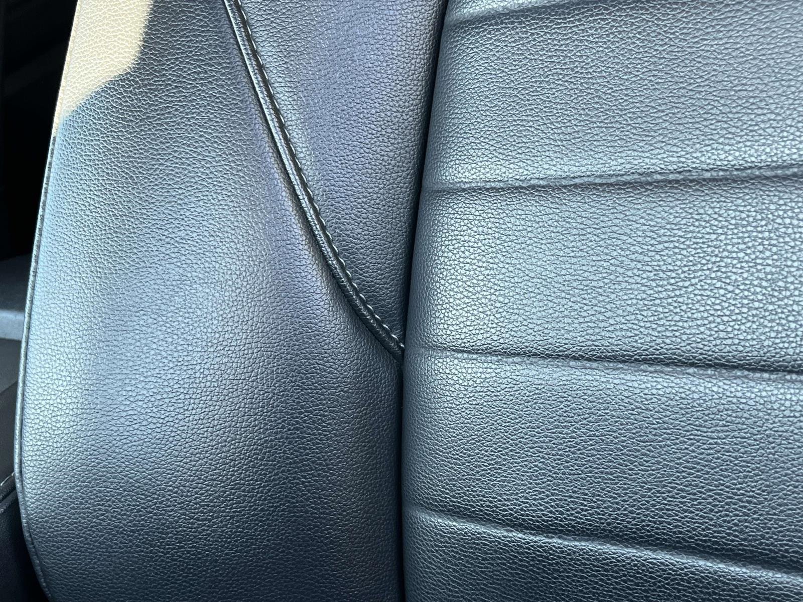 Used 2023 Toyota Highlander XLE image 17