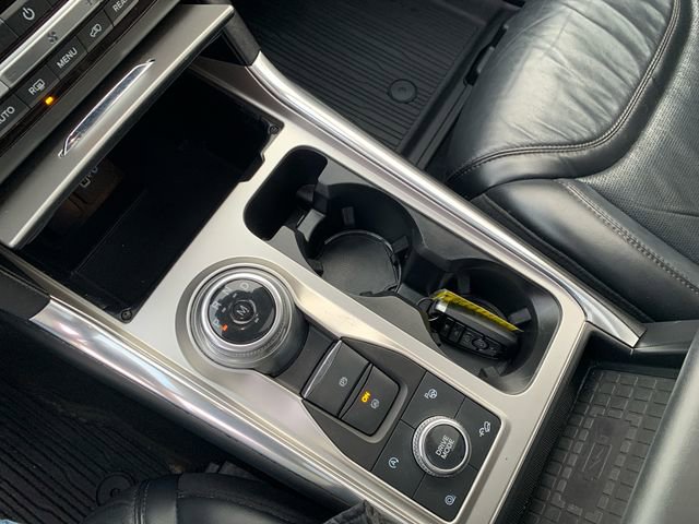 Certified 2020 Ford Explorer Platinum w/ Premium Technology Package image 39