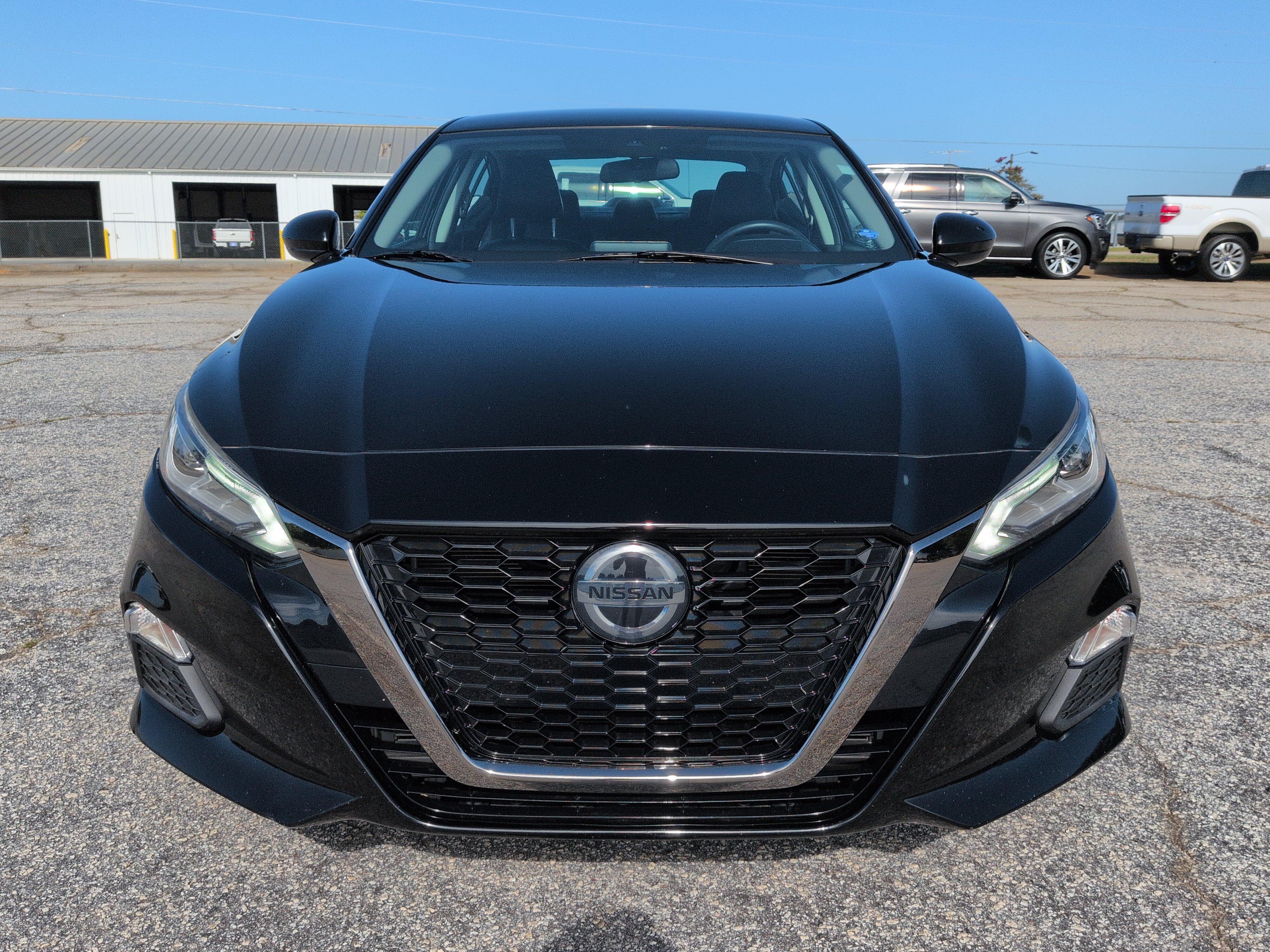 Used 2020 Nissan Altima 2.5 SR FWD image 7