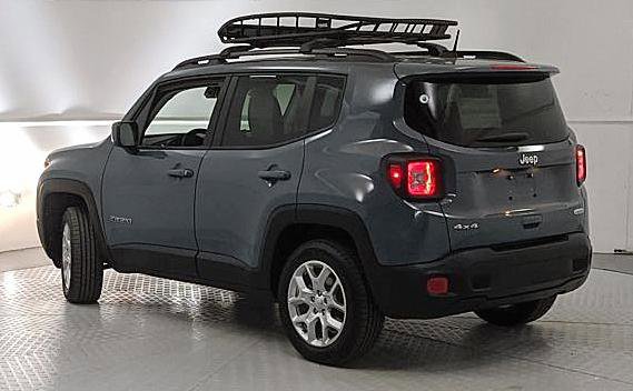 Used 2018 Jeep Renegade Latitude w/ Popular Equipment Group image 4