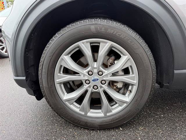 Certified 2023 Ford Explorer XLT w/ Equipment Group 202A AWD/4WD image 14