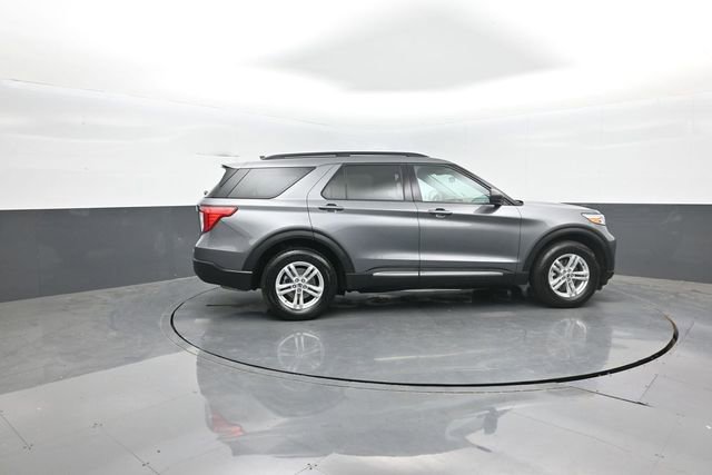 Certified 2022 Ford Explorer XLT w/ Class IV Trailer Tow Package AWD/4WD image 8