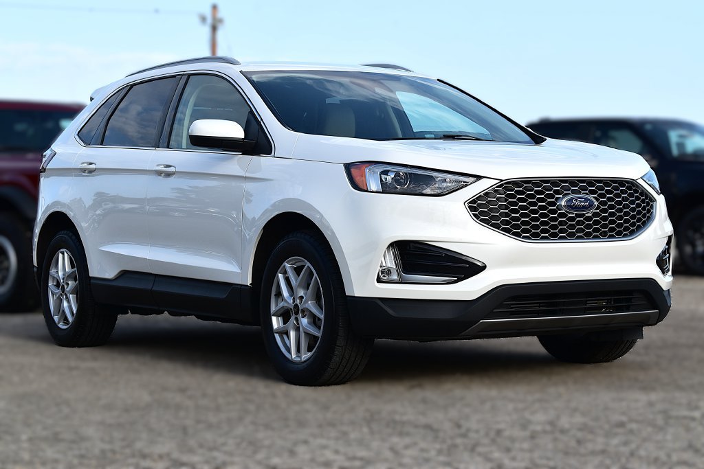 Certified 2023 Ford Edge SEL w/ Convenience Package AWD/4WD image 3