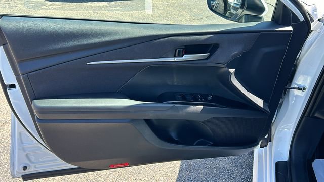 Used 2025 Toyota Camry LE FWD image 16