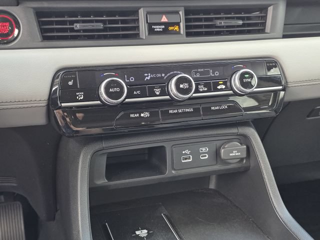 Used 2025 Honda Pilot Touring image 22