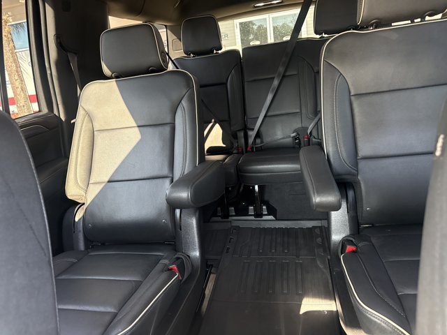 Used 2022 GMC Yukon XL SLT w/ SLT Premium Package AWD/4WD image 18