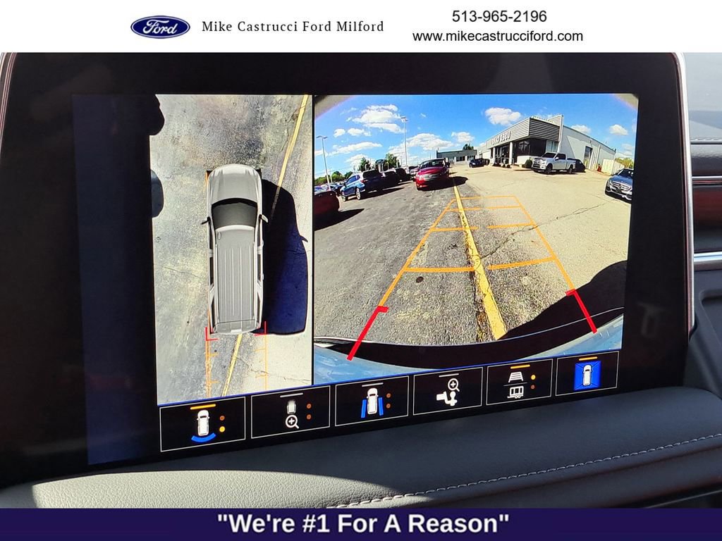 Used 2024 Chevrolet Tahoe Z71 w/ Luxury Package image 14