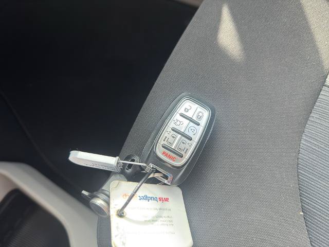 Used 2023 Chrysler Voyager LX FWD image 23