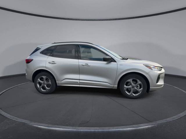 Certified 2023 Ford Escape ST-Line w/ Tech Pack #1 AWD/4WD image 9