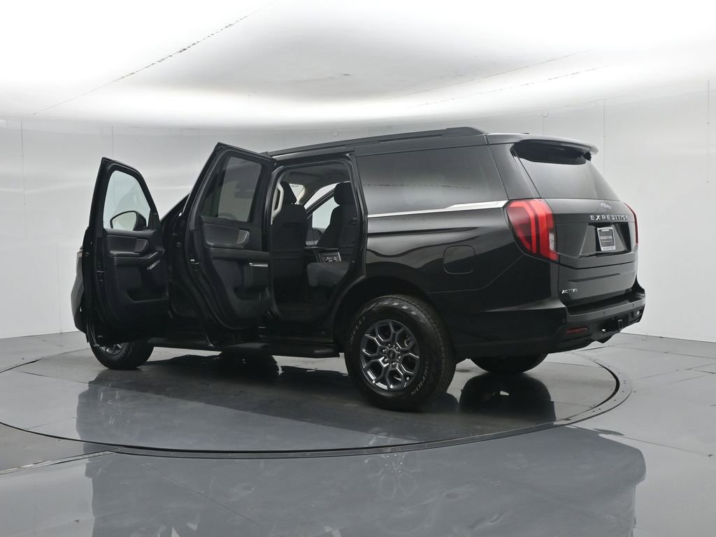 Certified 2025 Ford Expedition Active AWD/4WD image 39