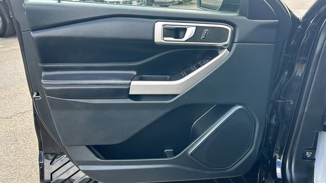 Certified 2023 Ford Explorer XLT w/ Equipment Group 202A AWD/4WD image 18