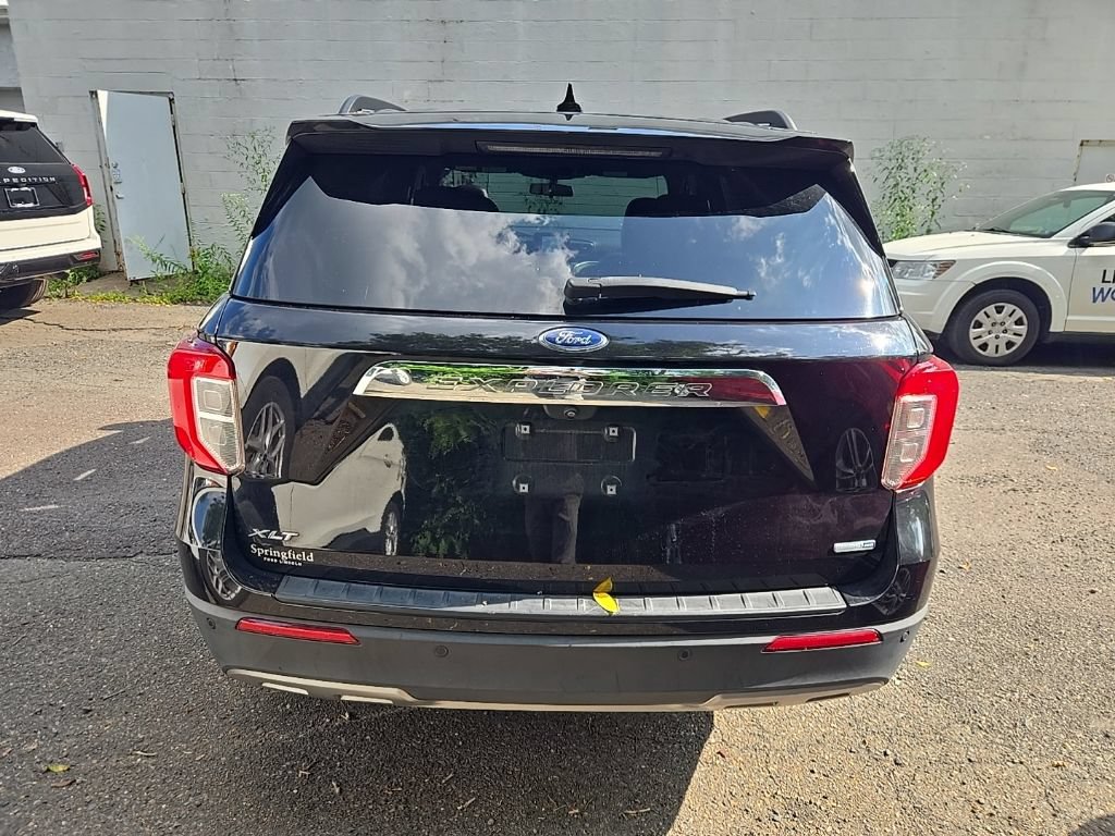Certified 2020 Ford Explorer XLT w/ Equipment Group 202A AWD/4WD image 5