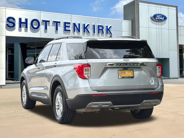 Certified 2022 Ford Explorer XLT w/ Equipment Group 202A RWD image 5