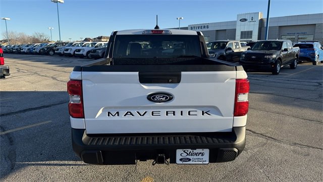 Certified 2025 Ford Maverick XLT image 4