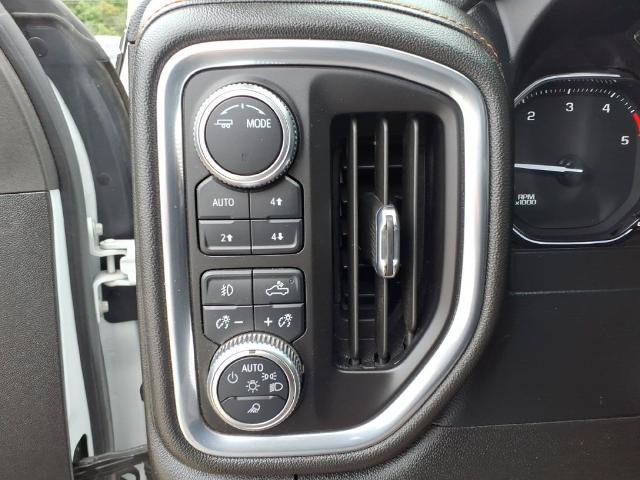Used 2022 GMC Sierra 2500 AT4 w/ Gooseneck/5TH Wheel Package AWD/4WD image 18