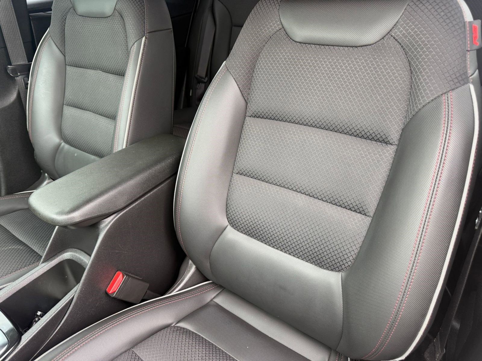 Used 2021 Chevrolet TrailBlazer RS w/ Sun and Liftgate Package image 22