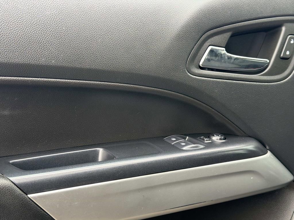 Used 2022 Chevrolet Colorado LT w/ Fleet Safety Package image 18