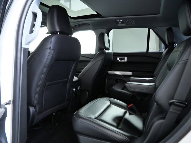 Certified 2023 Ford Explorer XLT w/ Equipment Group 202A AWD/4WD image 13