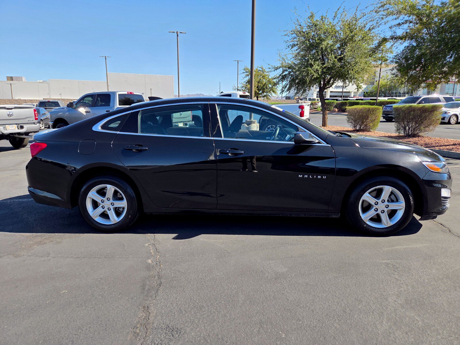 Used 2024 Chevrolet Malibu LT FWD image 7