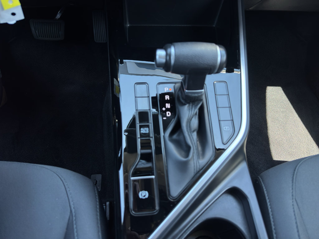 Used 2025 Kia Niro LX FWD image 14
