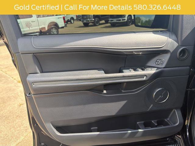 Certified 2024 Ford Expedition XLT RWD image 21