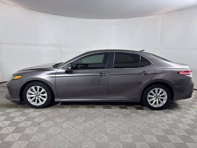 Used 2019 Toyota Camry LE FWD image 7