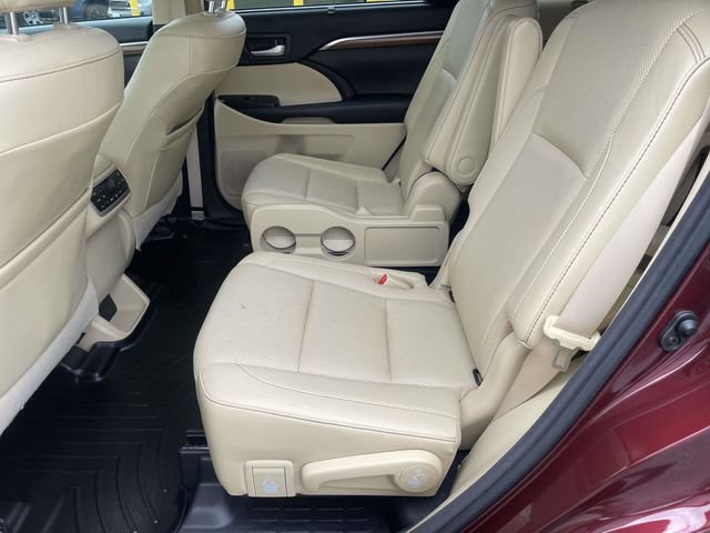 Used 2017 Toyota Highlander Limited Platinum AWD/4WD image 12