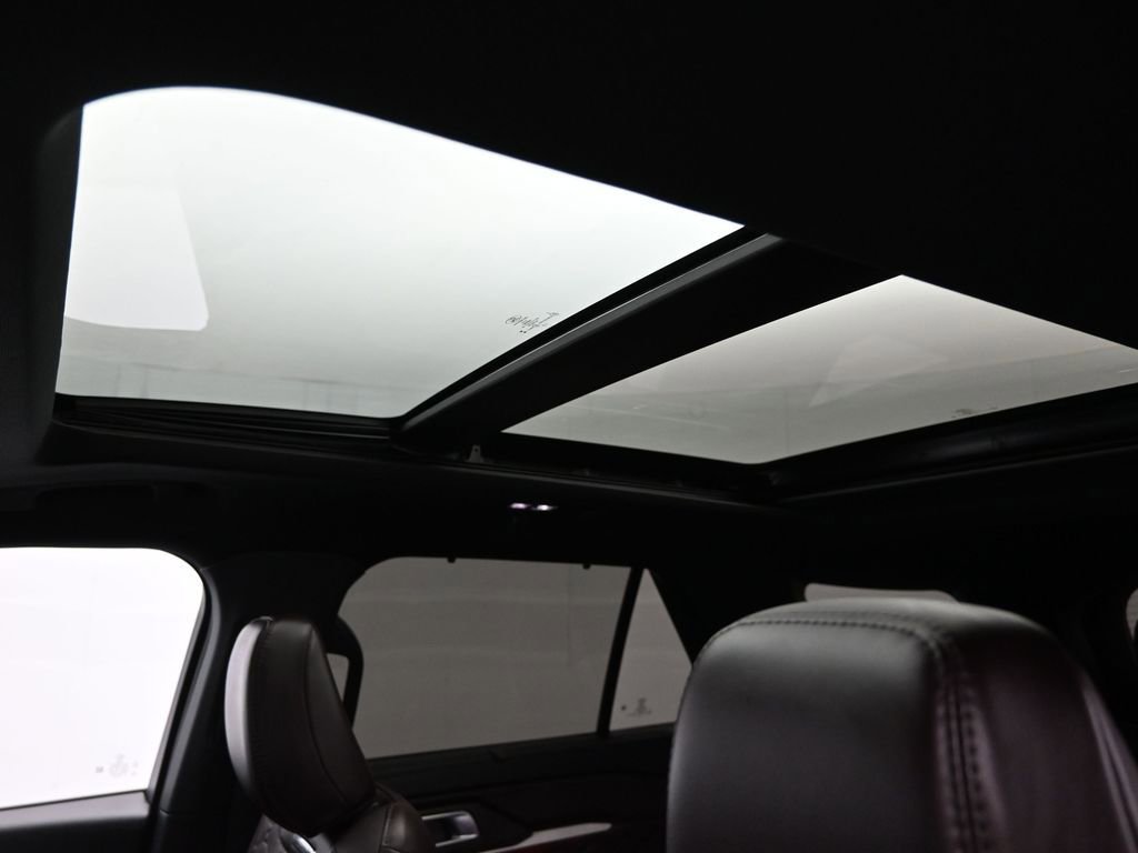 Certified 2025 Ford Explorer Platinum w/ Ultimate Package image 13