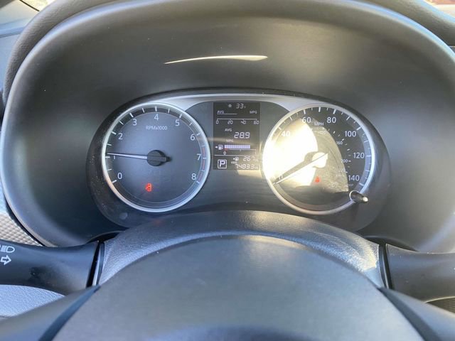 Used 2020 Nissan Kicks S image 22